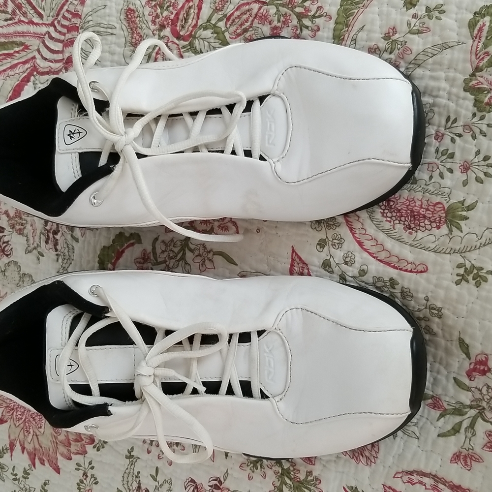 Reebok 704 Flu 4 Sneakers - Picture 9 of 9